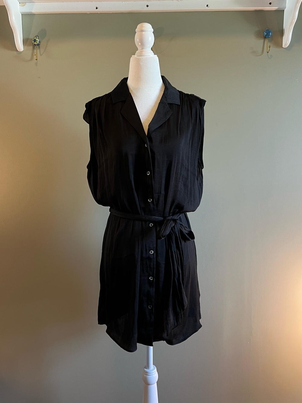 Madison D’Amelie Sleeveless Button-Front Midi Dress with Tie Waist - Black